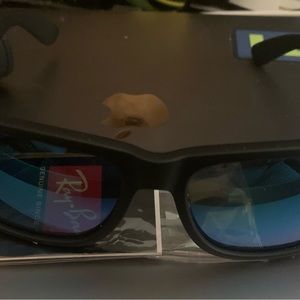 Men’s Ray-Ban Sunglasses Like New